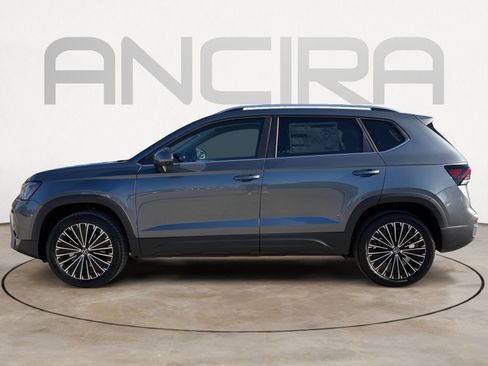 New 2026 Volkswagen Taos SE FWD image 5