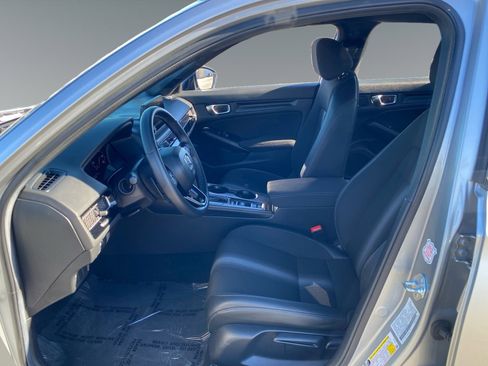 Used 2025 Honda Civic Sport image 9