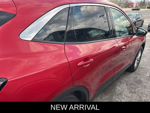 Used 2022 Ford Escape SE w/ Cold Weather Package image 3