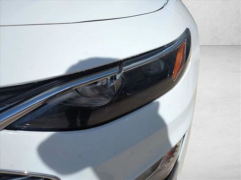 Used 2020 Chevrolet Malibu LT image 9