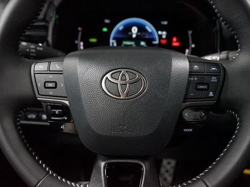 Used 2026 Toyota Camry SE FWD image 12