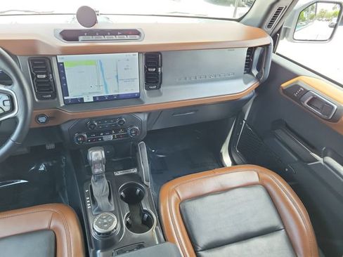 Used 2024 Ford Bronco Outer Banks AWD/4WD image 17