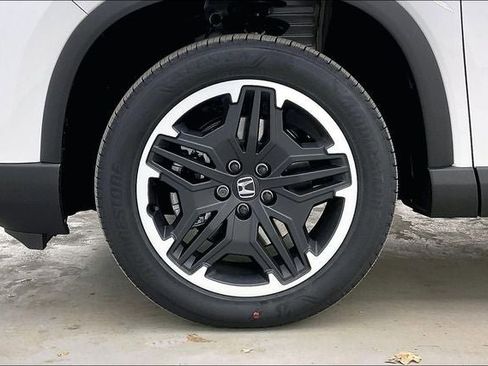 New 2026 Honda Pilot Touring image 15