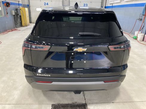 Used 2026 Chevrolet Equinox LT FWD image 6