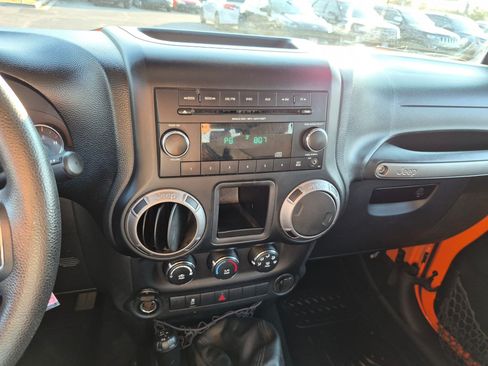 Used 2013 Jeep Wrangler Sport AWD/4WD image 33