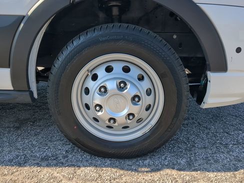 Used 2025 Ford Transit 350 XLT image 9