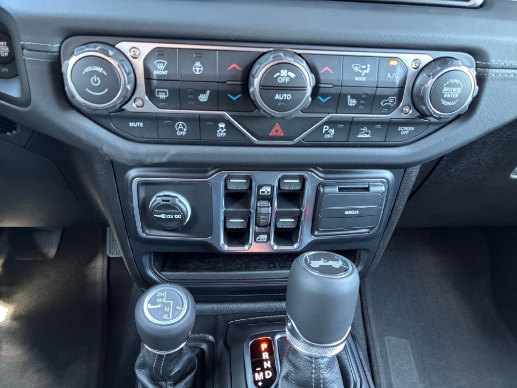 New 2027 Jeep Wrangler Unlimited Sahara AWD/4WD image 10