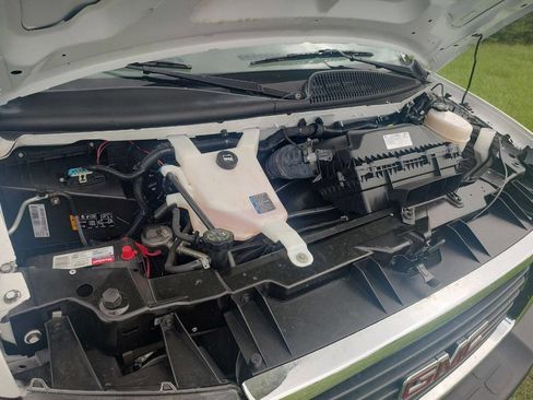 Used 2021 GMC Savana 2500 w/ Driver Convenience Package image 31