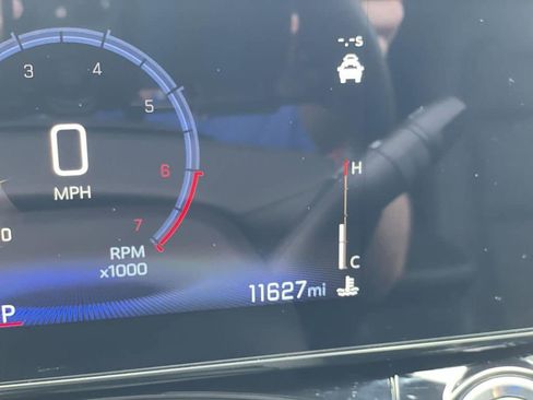 Certified 2025 Chevrolet Trax RS w/ Driver Confidence Package FWD image 12