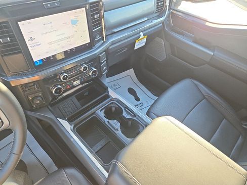 New 2025 Ford F250 Lariat w/ Black Appearance Package AWD/4WD image 10