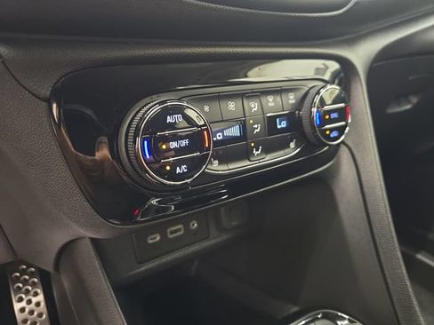 Used 2023 Buick Encore GX Select w/ Sport Touring Package FWD image 25