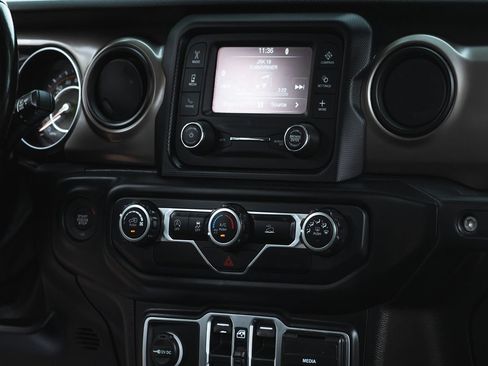 Used 2020 Jeep Gladiator Sport w/ Quick Order Package 24S AWD/4WD image 22
