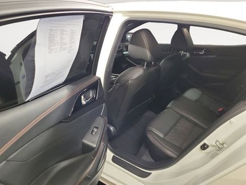 Used 2023 Nissan Maxima SR w/ Sport Mat Group image 19