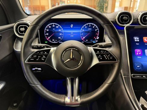 Used 2025 Mercedes-Benz GLC 300 image 15