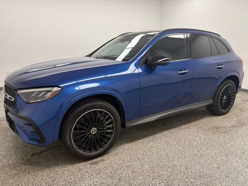 Used 2023 Mercedes-Benz GLC 300 4MATIC w/ AMG Line image 3