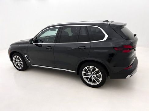 Certified 2026 BMW X5 xDrive50e w/ Climate Comfort Package AWD/4WD image 10