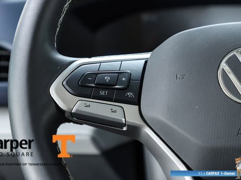 Used 2024 Volkswagen Taos SE FWD image 58