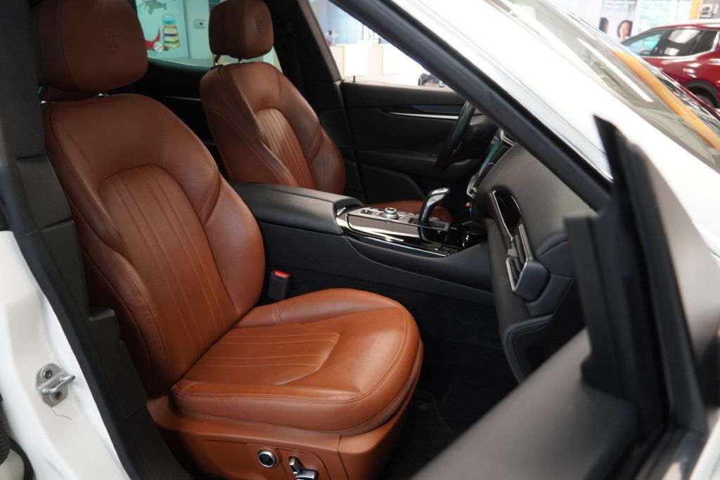 Used 2021 Maserati Levante AWD/4WD image 36