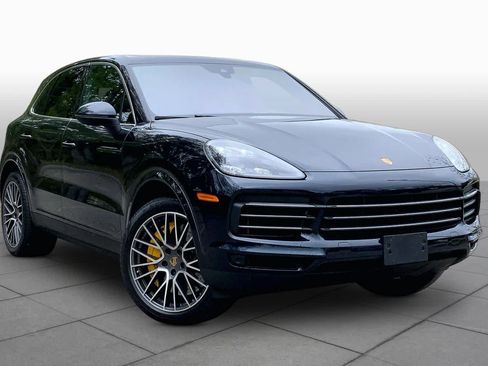 Used 2022 Porsche Cayenne AWD/4WD image 3