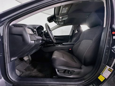 Used 2025 Toyota Camry LE w/ Convenience Package FWD image 13