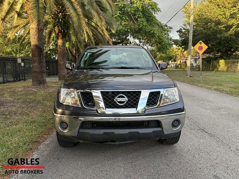 Used 2010 Nissan Frontier SE image 9