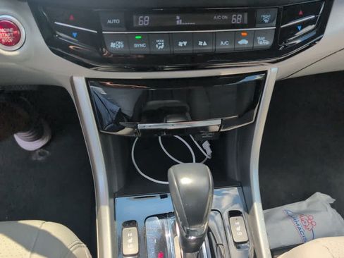 Used 2016 Honda Accord EX-L image 10