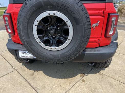 Used 2023 Ford Bronco Badlands w/ Sasquatch Package image 56