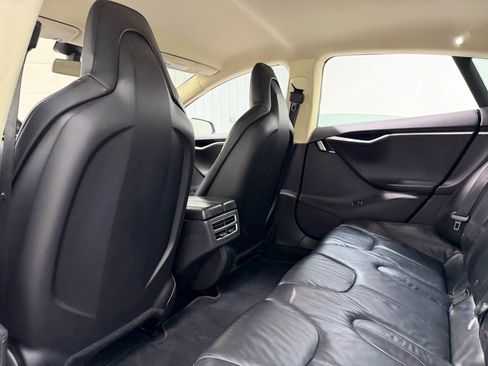 Used 2013 Tesla Model S image 16