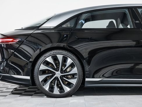 Used 2022 Lucid Air Grand Touring image 2