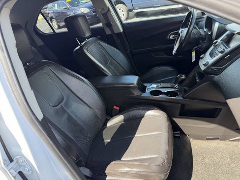 Used 2017 Chevrolet Equinox LT w/ Sport Edition FWD image 26
