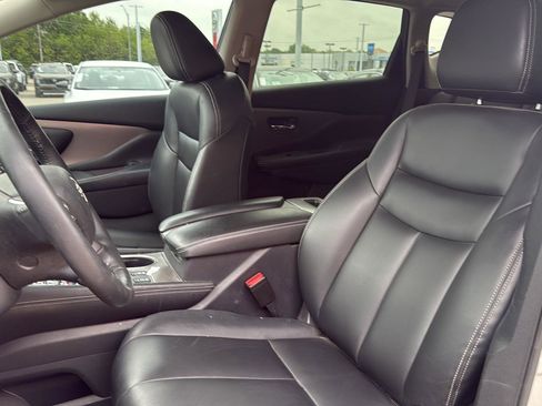 Used 2023 Nissan Murano SV w/ SV Midnight Edition Package image 8