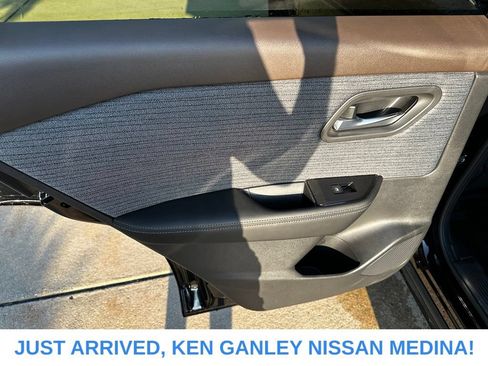 Certified 2023 Nissan Rogue SV AWD/4WD image 16