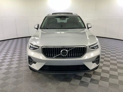 Certified 2023 Volvo XC40 B5 Plus w/ Climate Package image 2