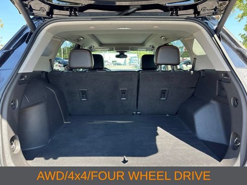 Used 2022 GMC Terrain AT4 w/ Infotainment Package II AWD/4WD image 8