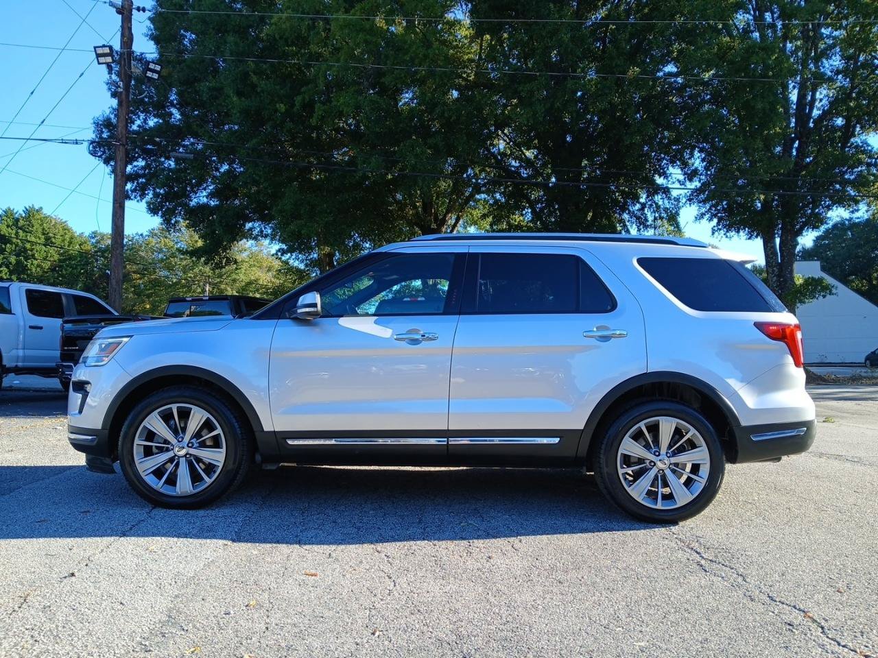 Used 2018 Ford Explorer Limited FWD image 1
