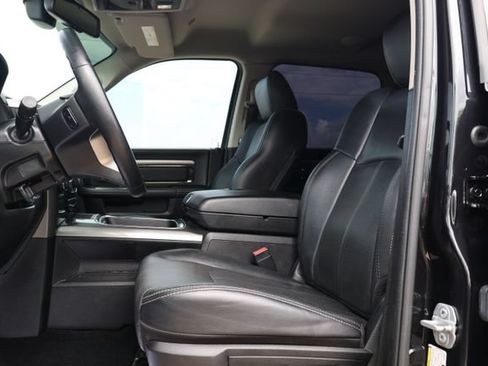 Used 2018 RAM 2500 Laramie w/ Sport Appearance Group AWD/4WD image 9
