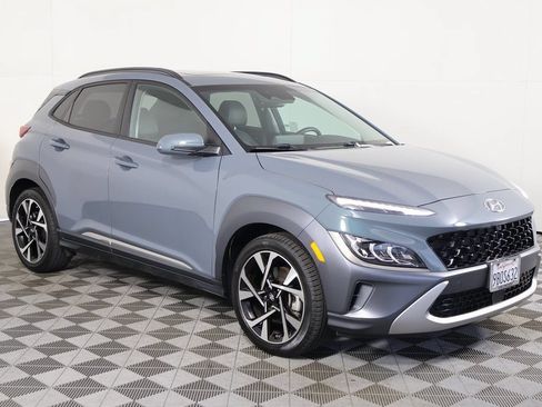 Used 2022 Hyundai Kona Limited w/ Cargo Package FWD image 3
