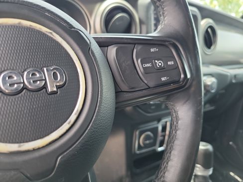 Used 2019 Jeep Wrangler Unlimited Sport S AWD/4WD image 23