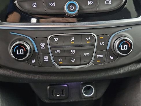 Used 2024 Chevrolet Traverse LT w/ LPO, Floor Liner Package AWD/4WD image 20