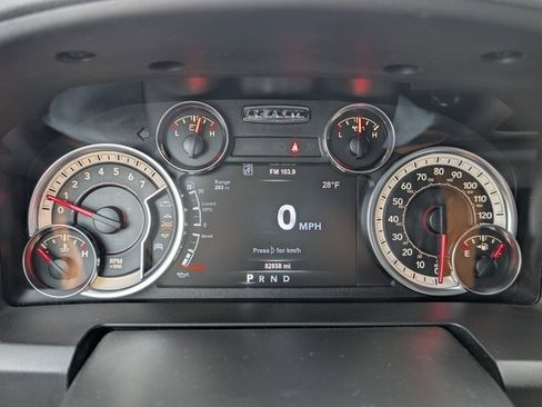 Used 2018 RAM 1500 SLT image 21