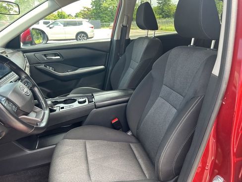 Certified 2025 Nissan Rogue SV AWD/4WD image 12