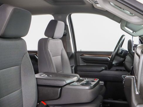 Used 2024 Chevrolet Silverado 3500 LT image 27