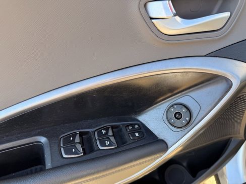 Used 2017 Hyundai Santa Fe Sport image 17