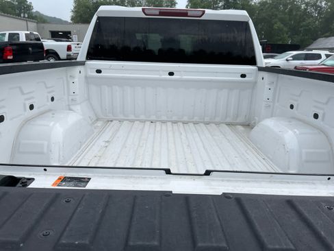 Used 2024 GMC Sierra 1500 SLT AWD/4WD image 30