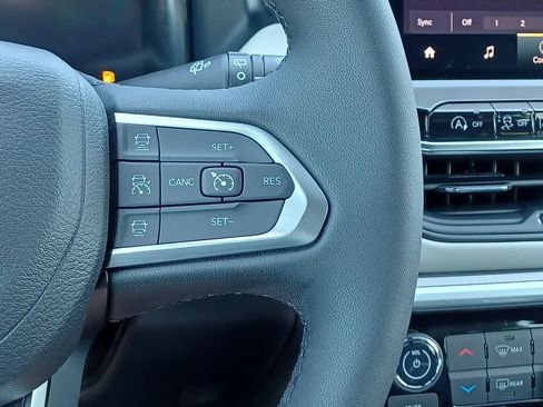 New 2026 Jeep Compass Limited AWD/4WD image 17