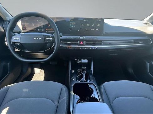 Certified 2025 Kia K4 FWD image 7