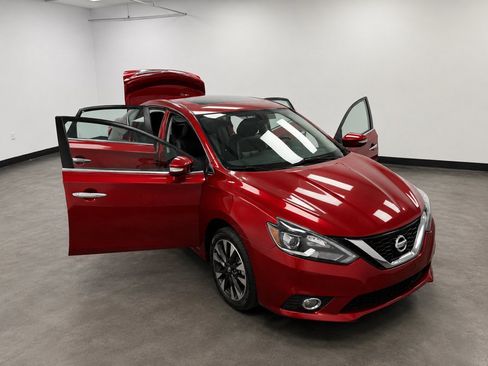 Used 2019 Nissan Sentra SR w/ Premium Package (SR) FWD image 22