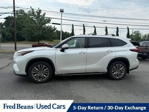Used 2020 Toyota Highlander Platinum AWD/4WD image 16