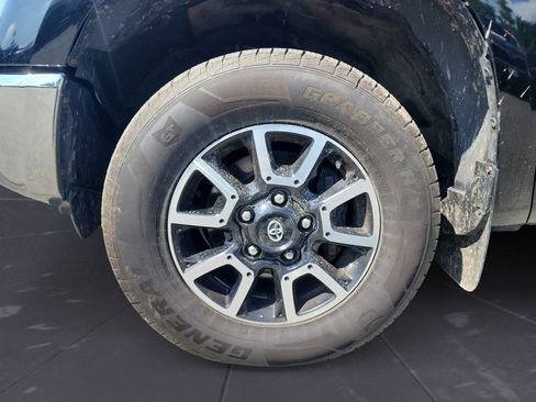 Used 2018 Toyota Tundra SR5 w/ TRD Off Road Package AWD/4WD image 15