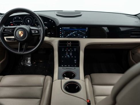 Used 2022 Porsche Taycan RWD image 11